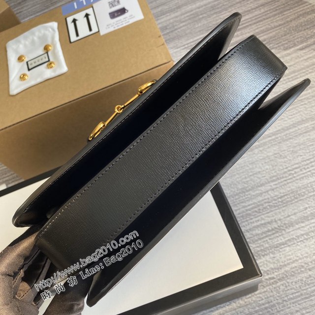Gucci新款原廠皮女包 古馳1995馬銜扣手袋 Gucci黑色全皮小號翻蓋肩背包 602204  ydg3098
